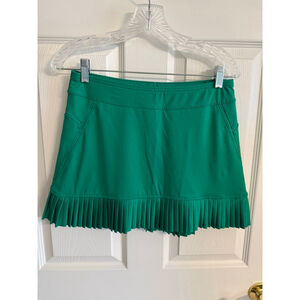NWT's Inphorm pleated tennis/golf skirt Ivy size Medium